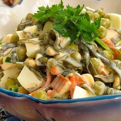 Салат с морской капустой